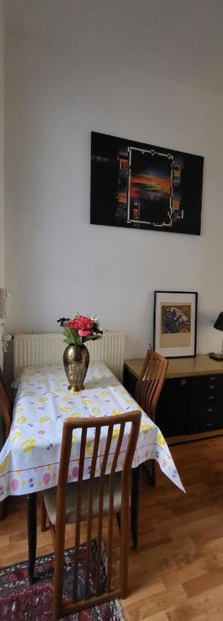 Bright Studio Close To Zaventem Airport Bruxelas Exterior foto